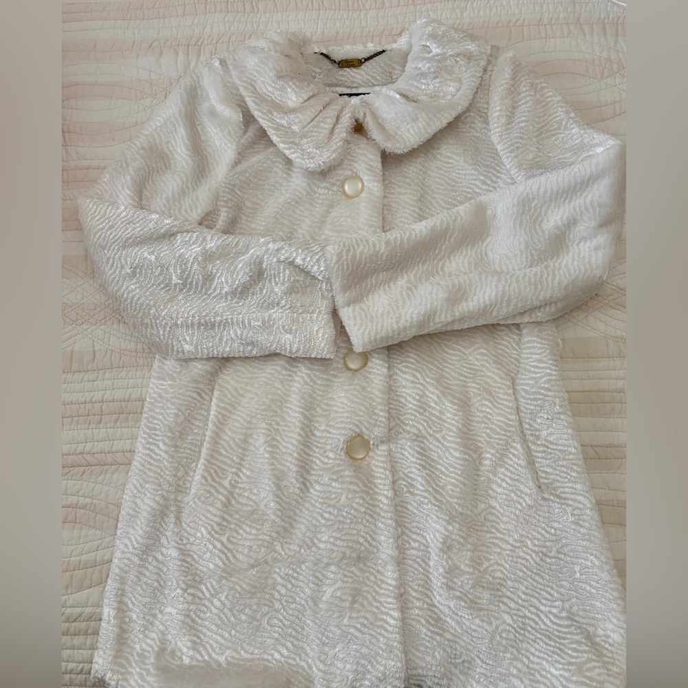 Dennis by Dennis Basso White Faux Fur Textured Coat Size Medium